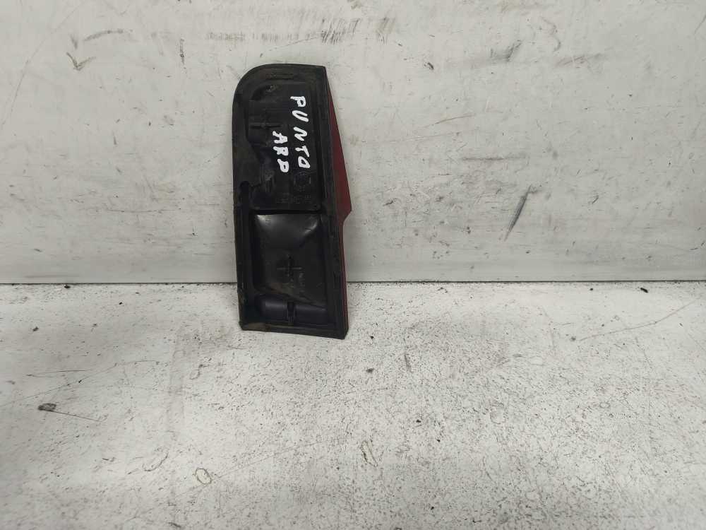 FEU ARRIERE DROIT FIAT - Vue 2